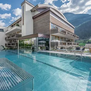 Bergland Design- Und Wellnesshotel Отель